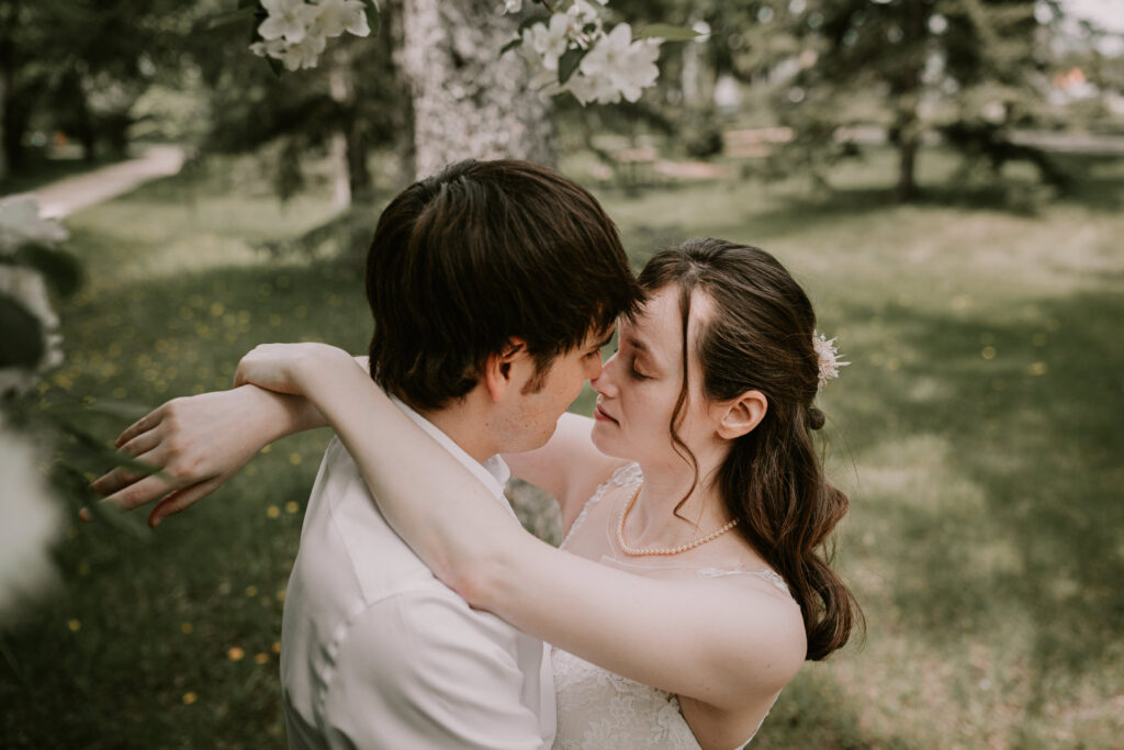 Intentional Wedding Moments - Make time for couples portraits