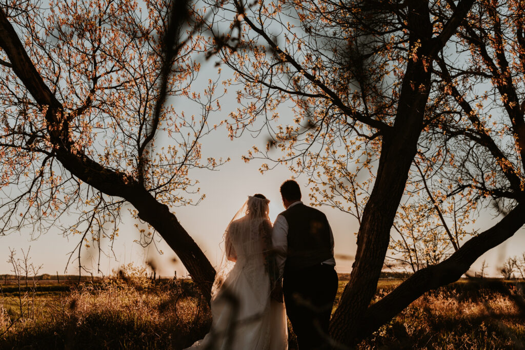 Wedding Sunset Photos at Hawtorn Estates in Manitoba