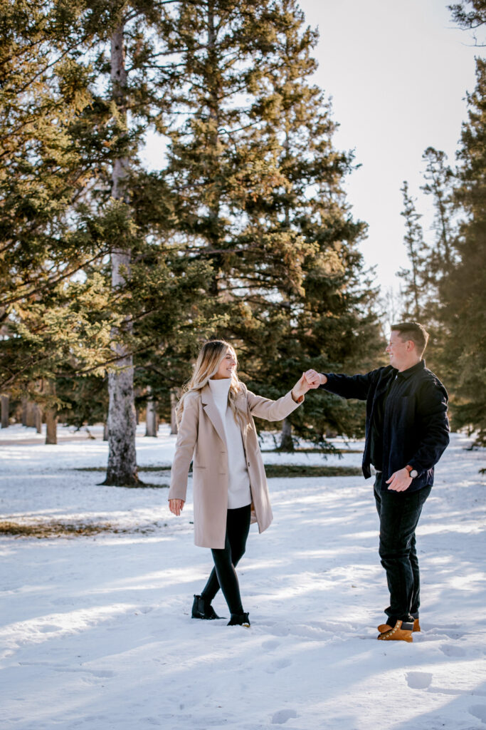 Couples photos at Assiniboine Park in Winter 